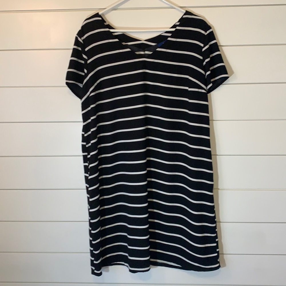 Apt. 9 Black and White Striped V-Neck Dress